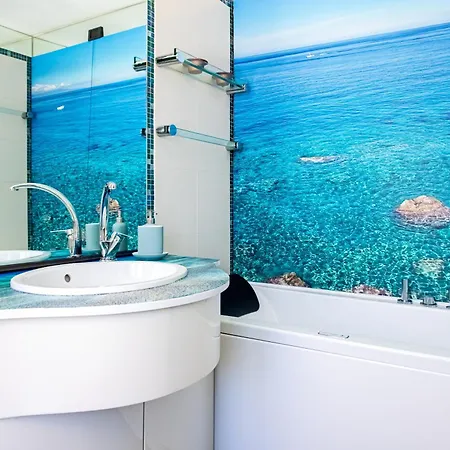 Mariella Luxury - Sea View *